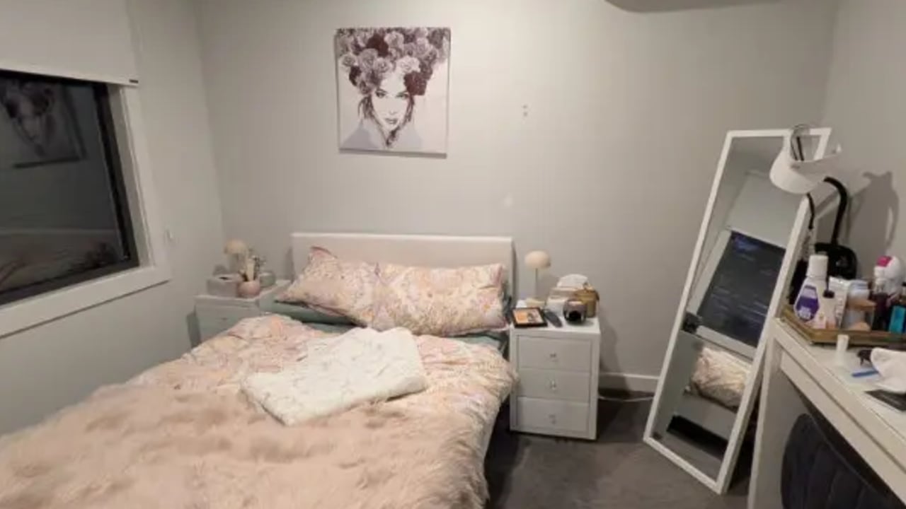 Room in a share house