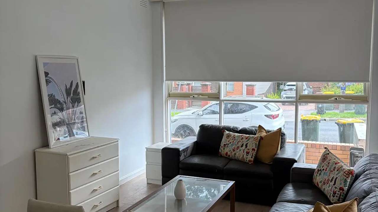 Whole property with 2 rooms for rent