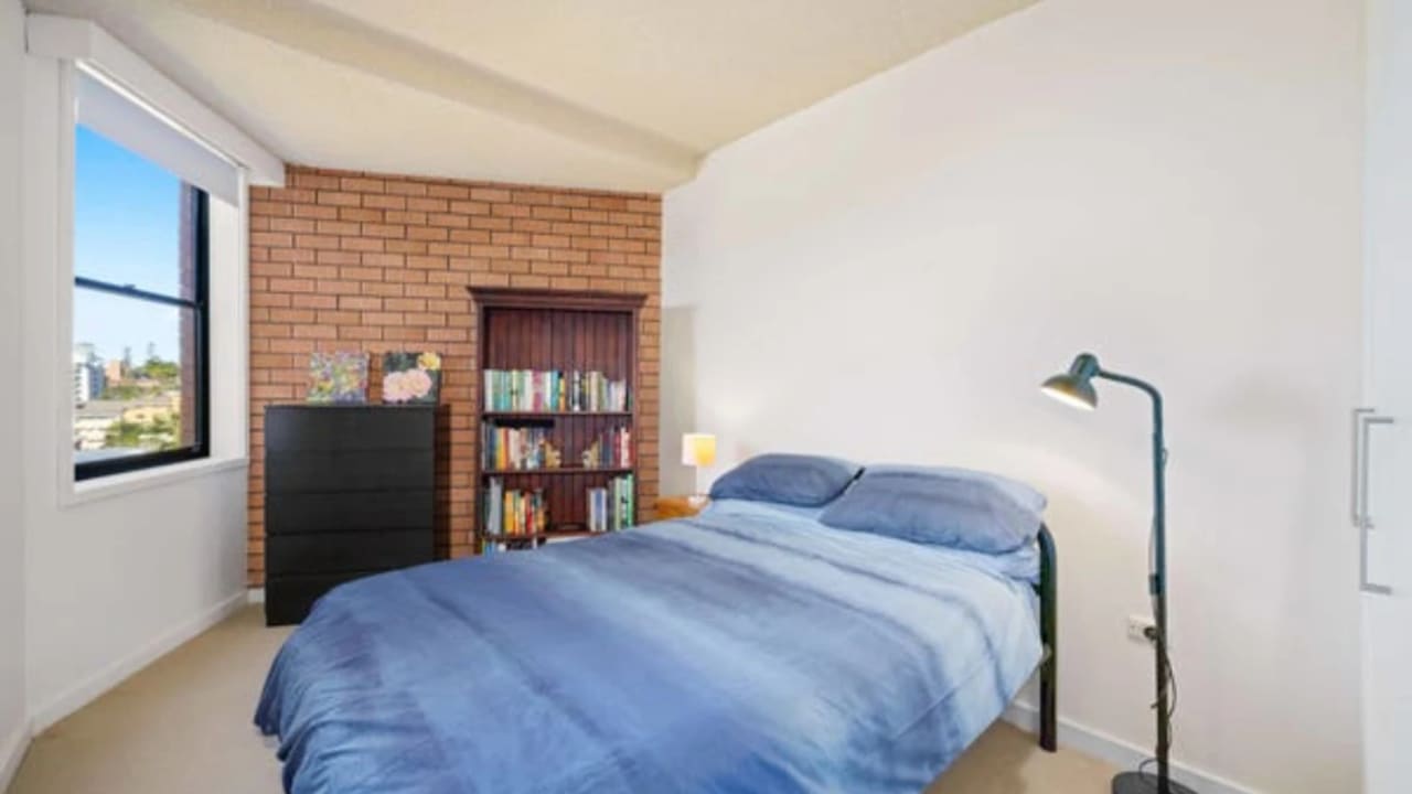 Unfurnished room in a flatshare