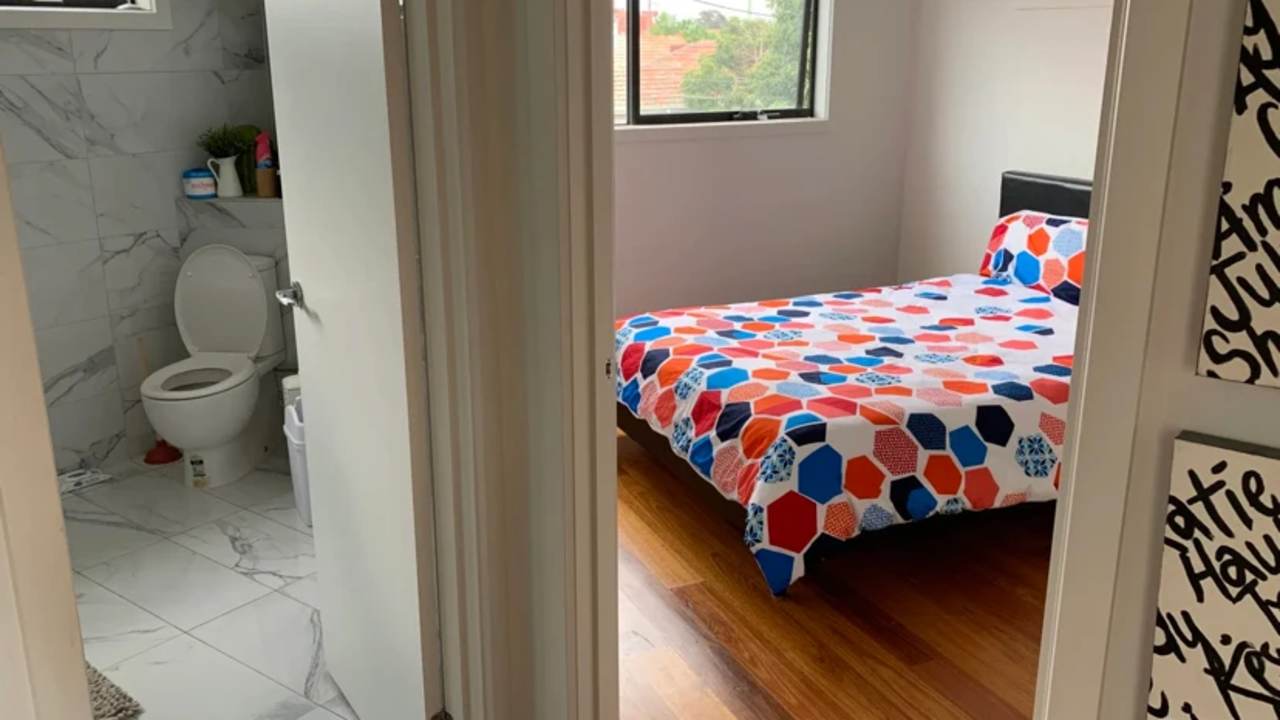 Room in a share house