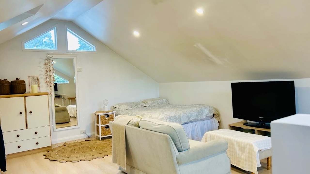 Furnished room granny flat for rent