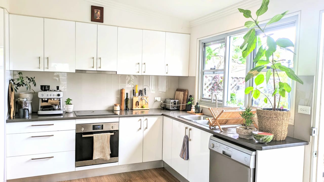 Furnished room in a share house