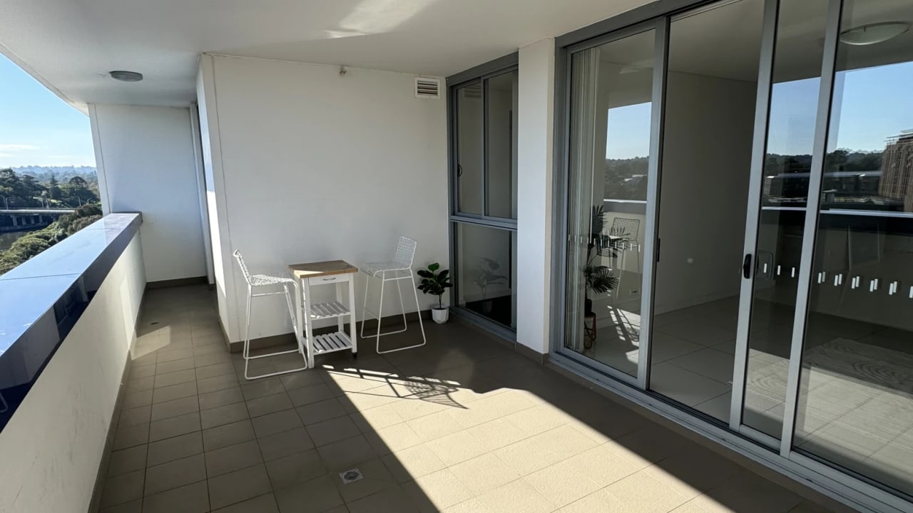 Furnished room with own bathroom