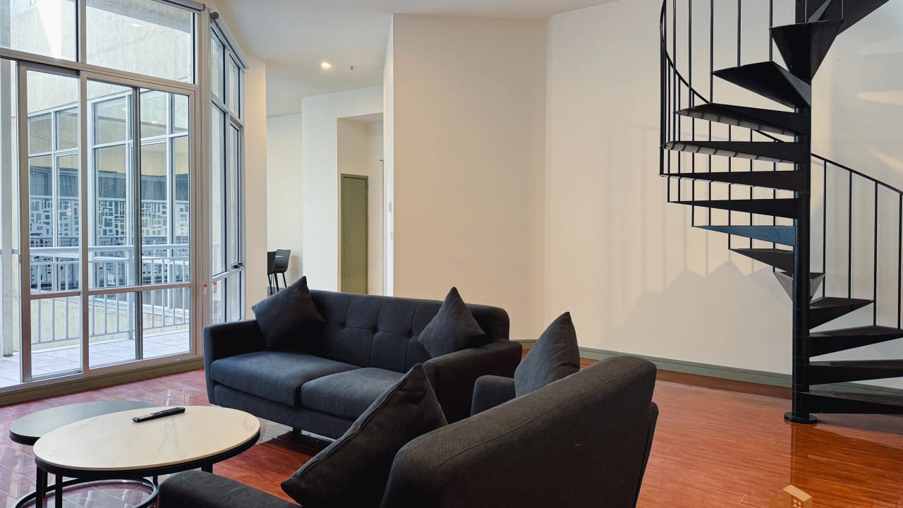 Furnished room in a flatshare