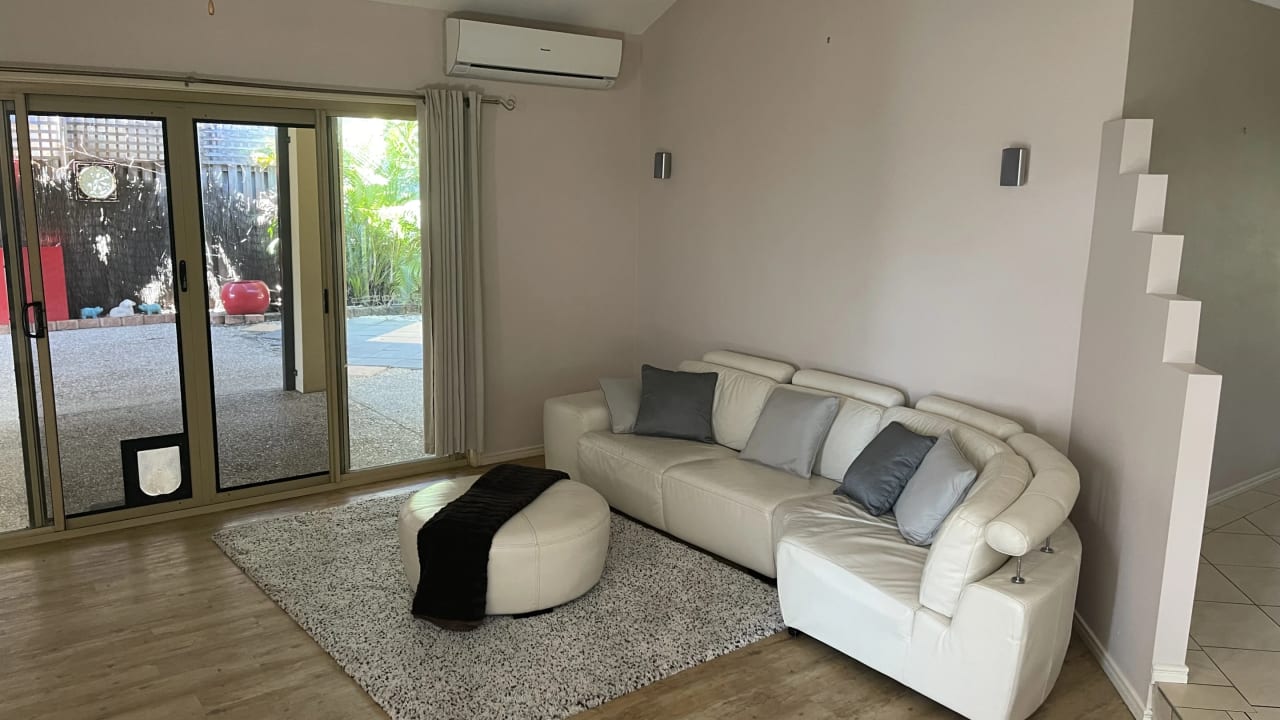 Room in a share house