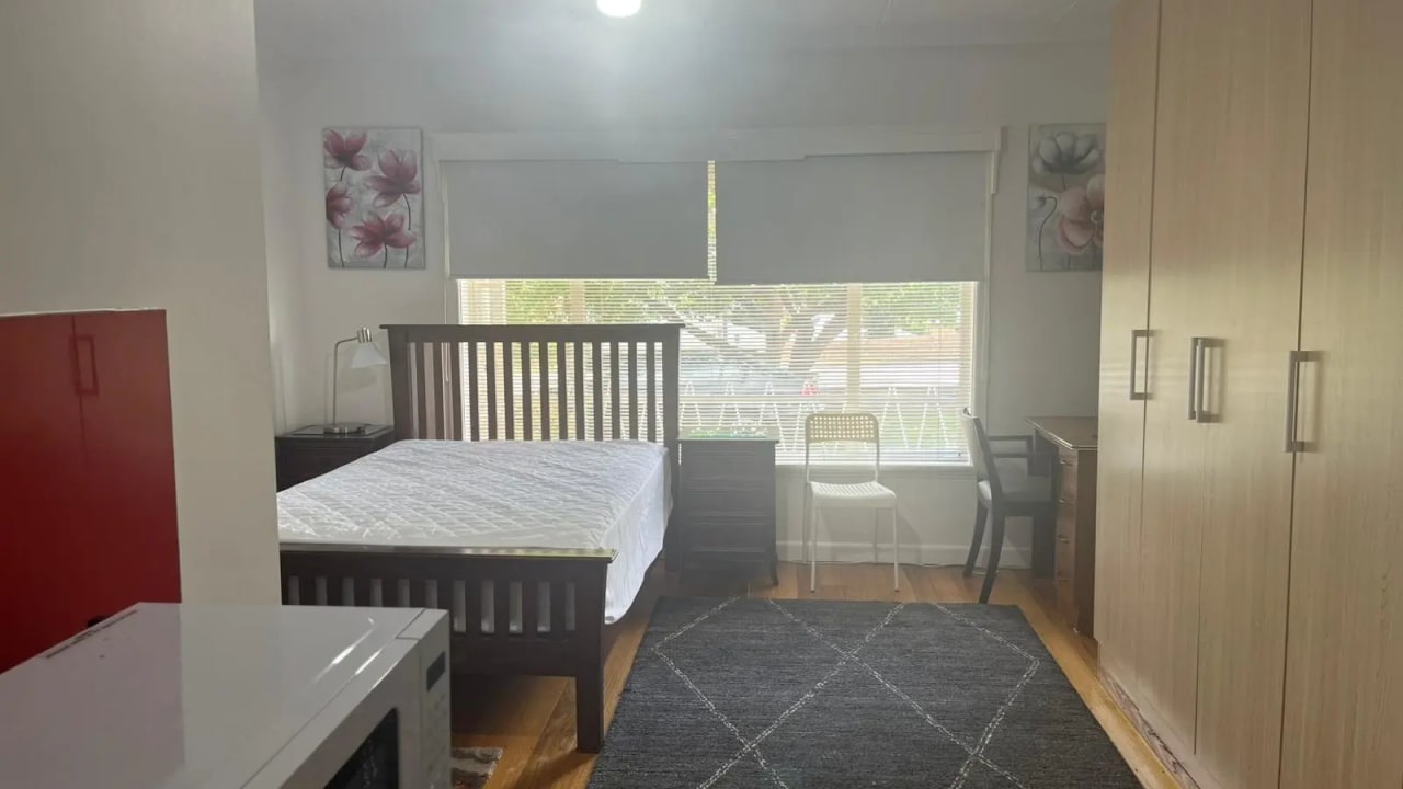 Furnished room studio flat for rent
