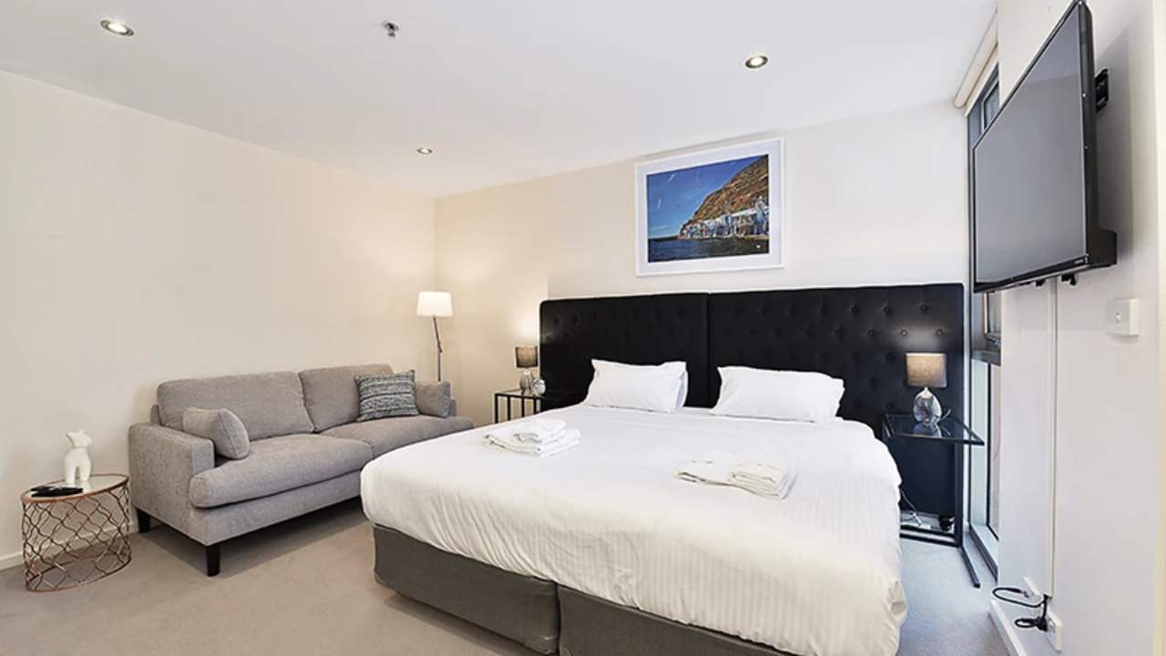 Furnished room studio flat for rent