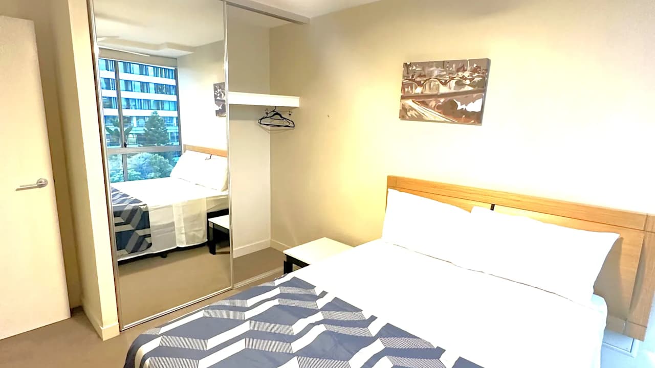 Furnished room in a flatshare