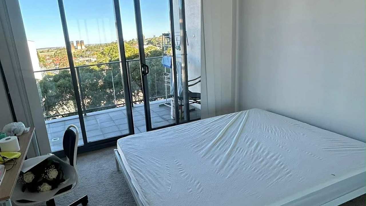 Furnished room with own bathroom