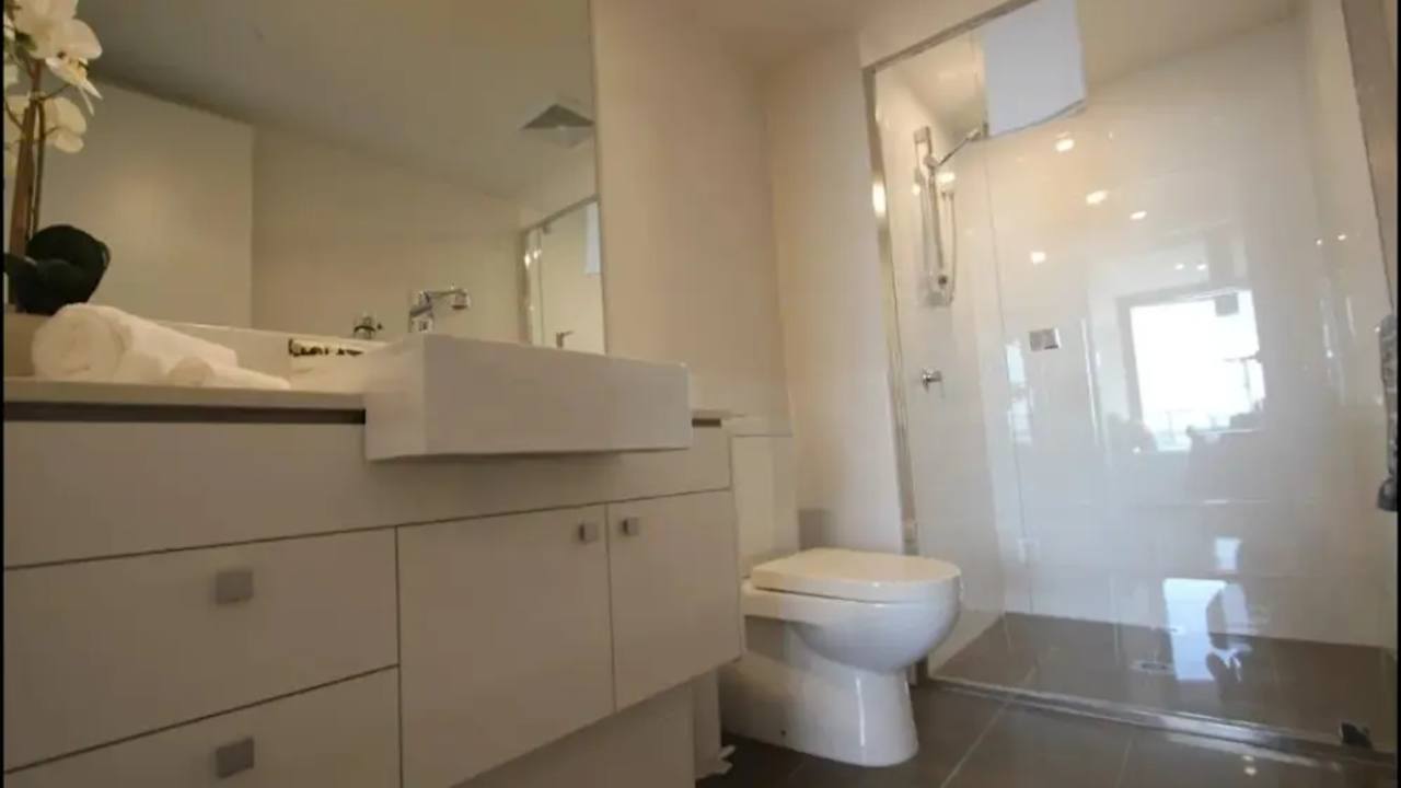 Furnished room with own bathroom