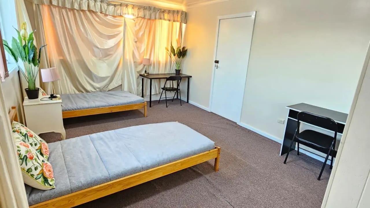 Furnished room in a share house