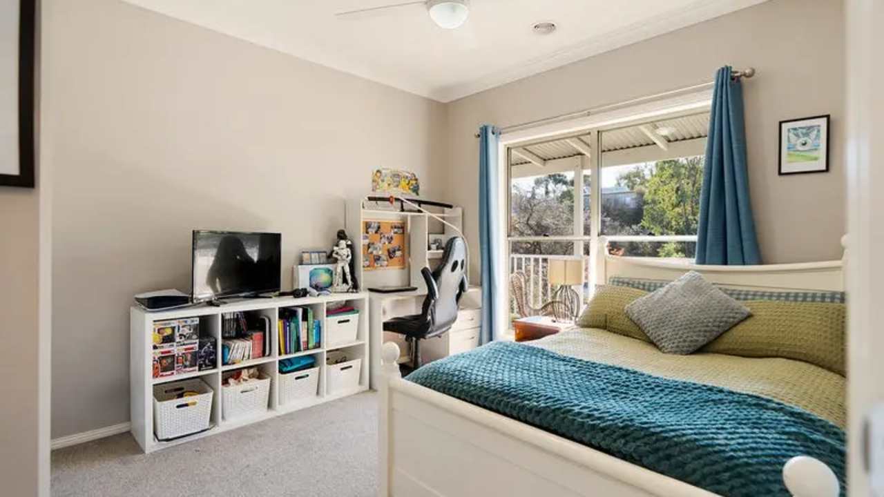 Room in a share house