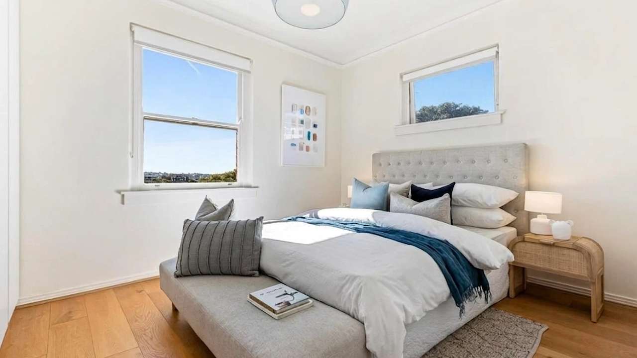 Furnished room in a flatshare
