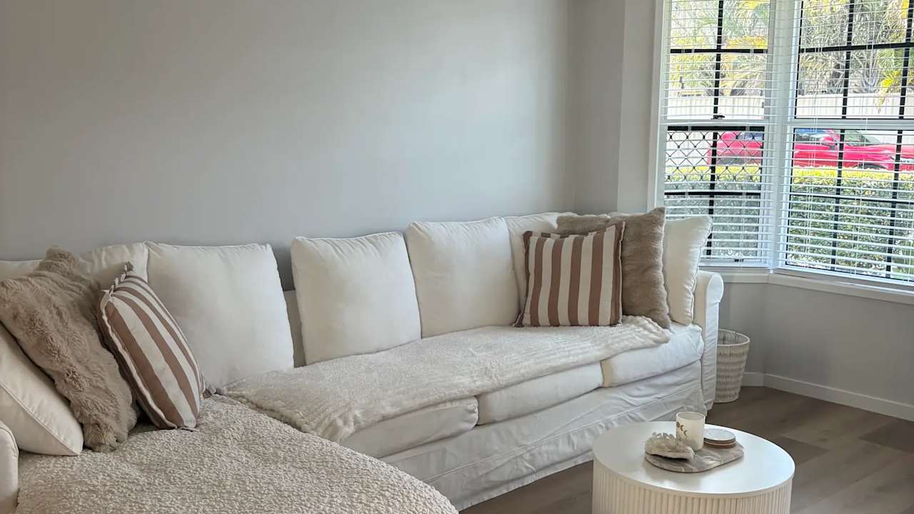 Unfurnished room in a flatshare