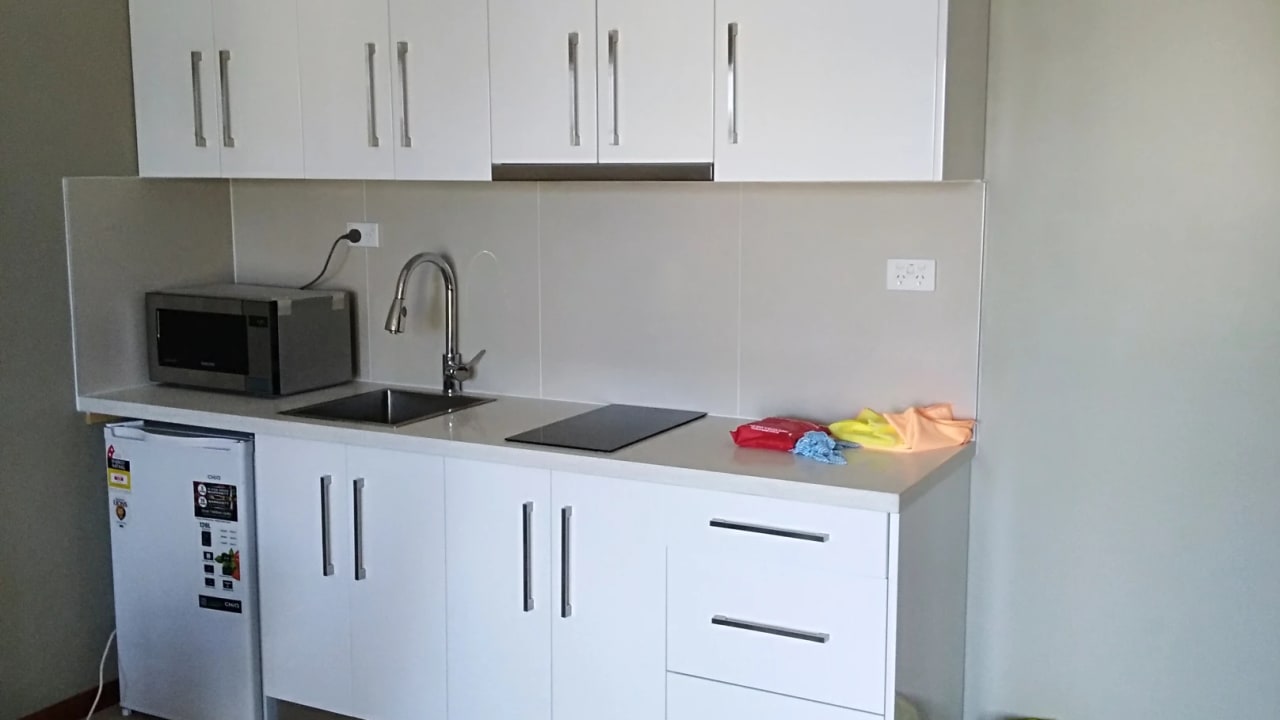 Whole property with 1 room for rent