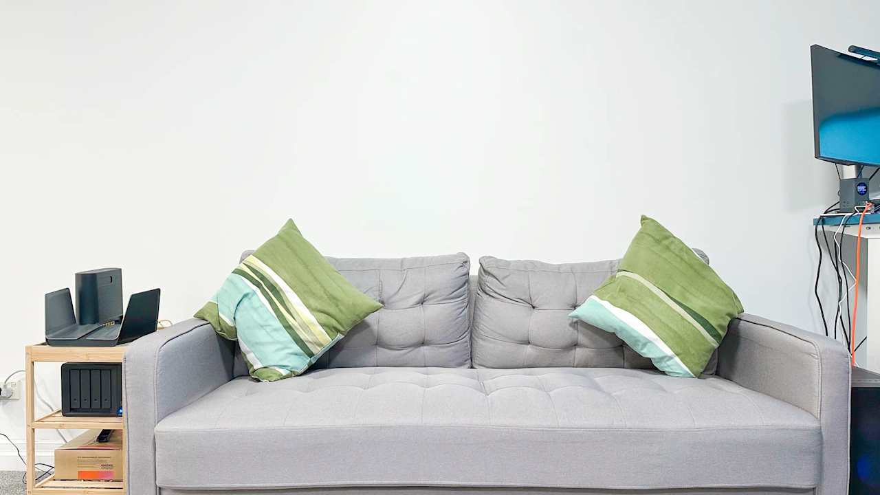 Unfurnished room in a flatshare