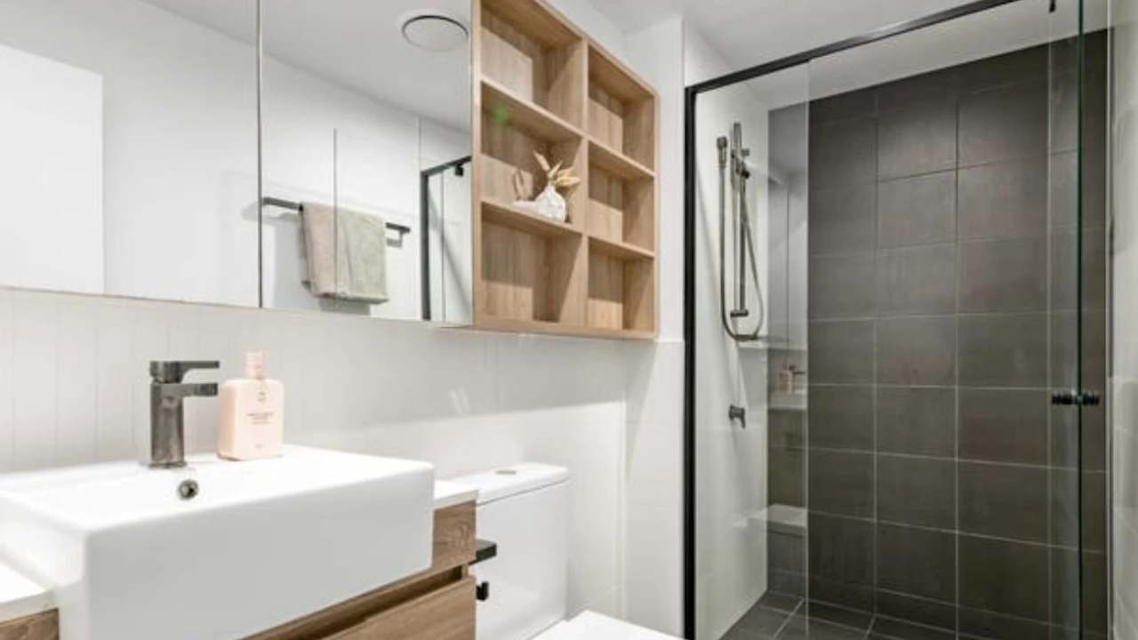 Room with ensuite in a flatshare