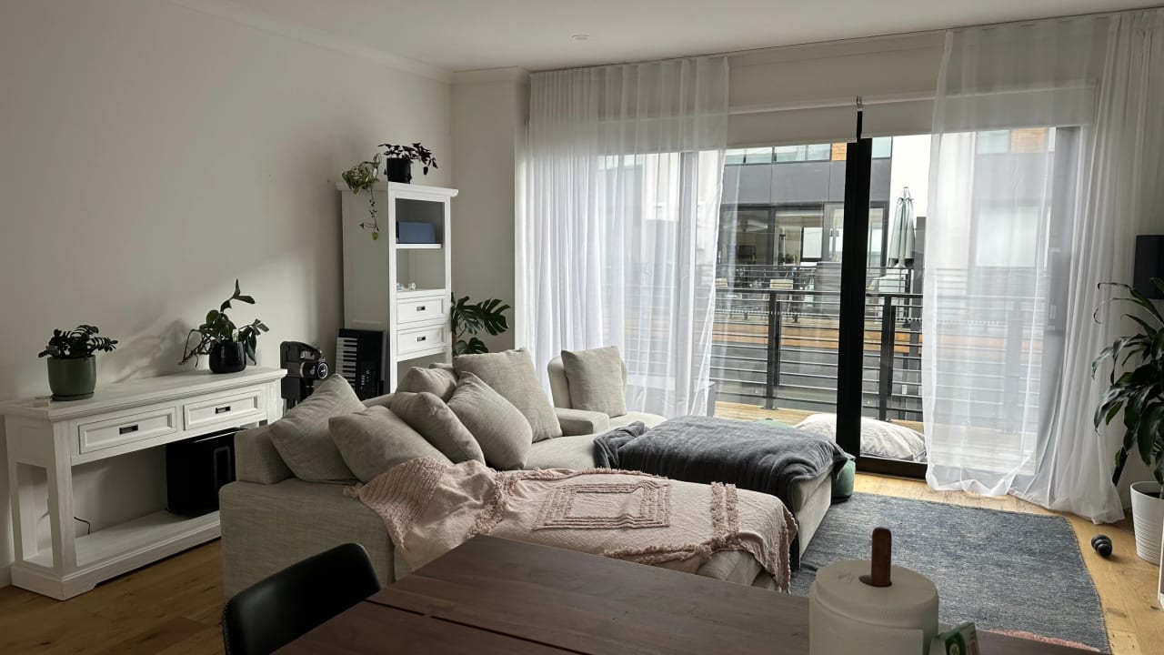Furnished room with own bathroom