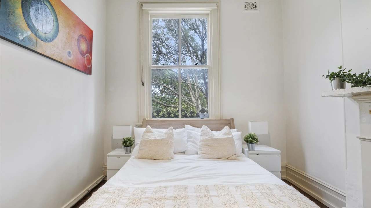 Furnished room in a flatshare