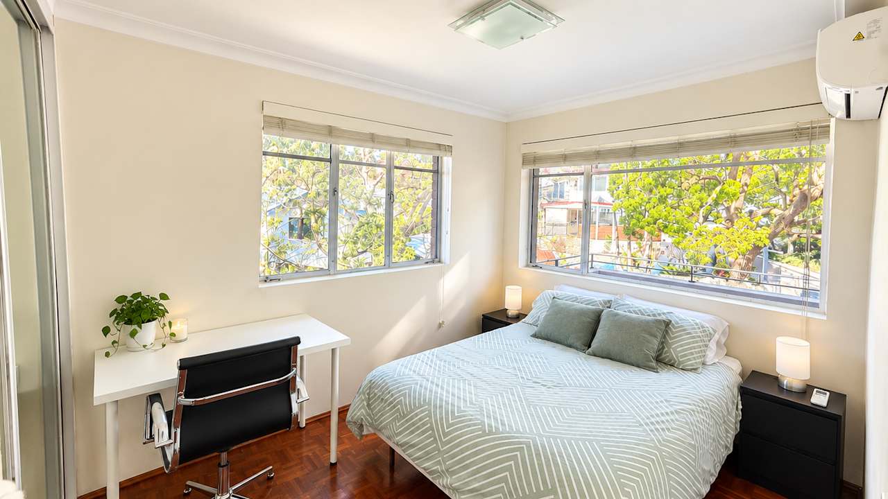 Furnished room in a share house
