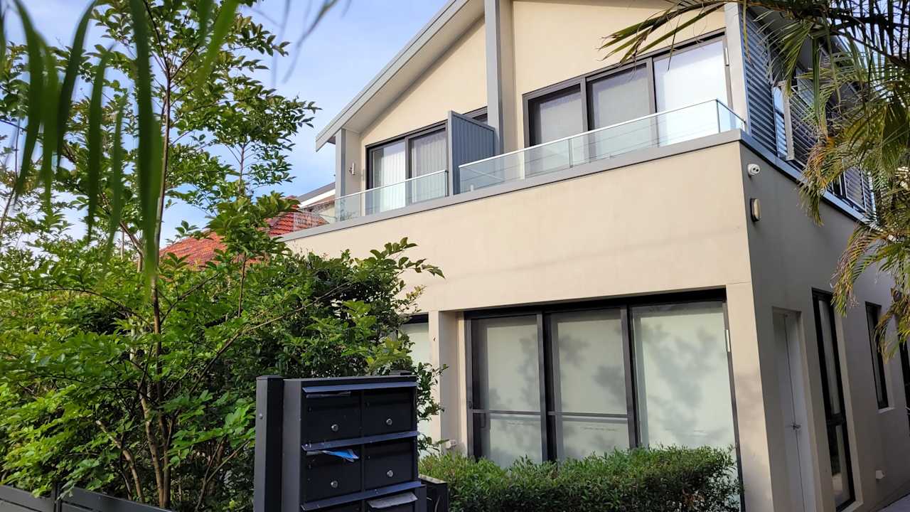 Room studio flat for rent