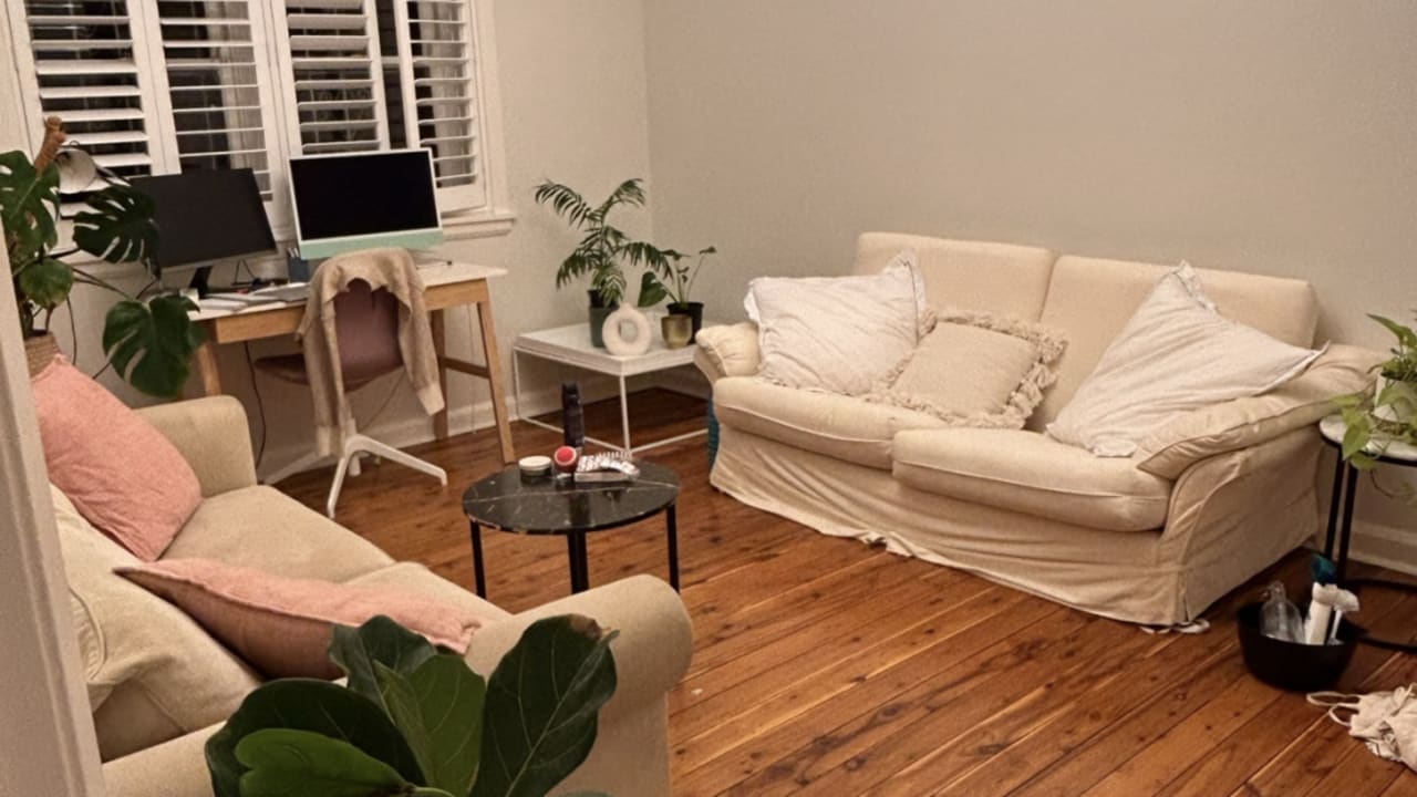Whole property with 2 rooms for rent