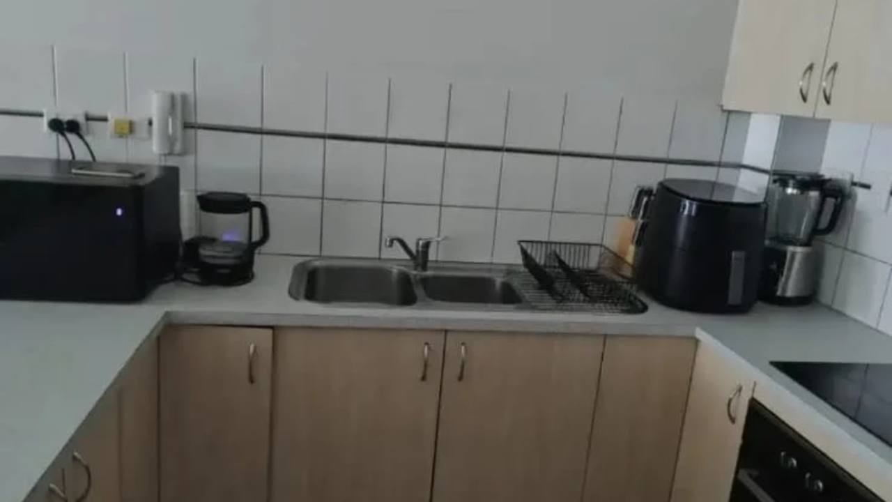 Whole property with 3 rooms for rent