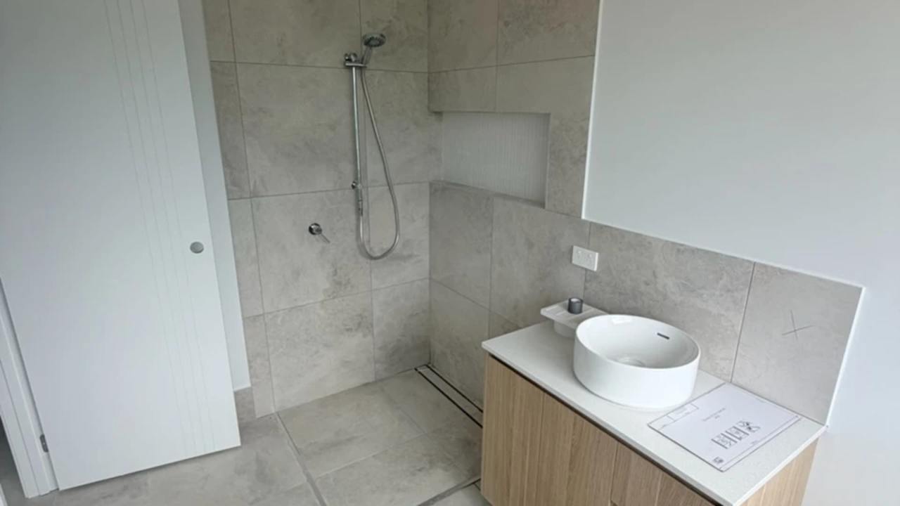 Unfurnished room with own bathroom