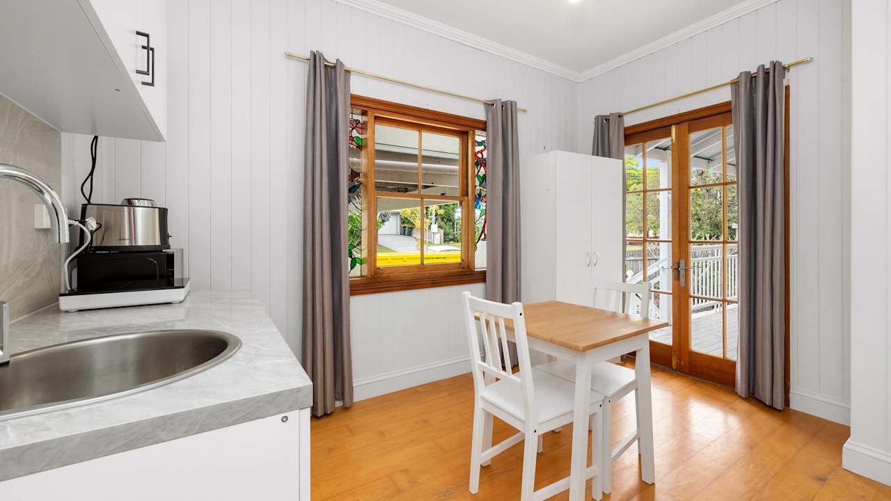 Furnished room with own bathroom