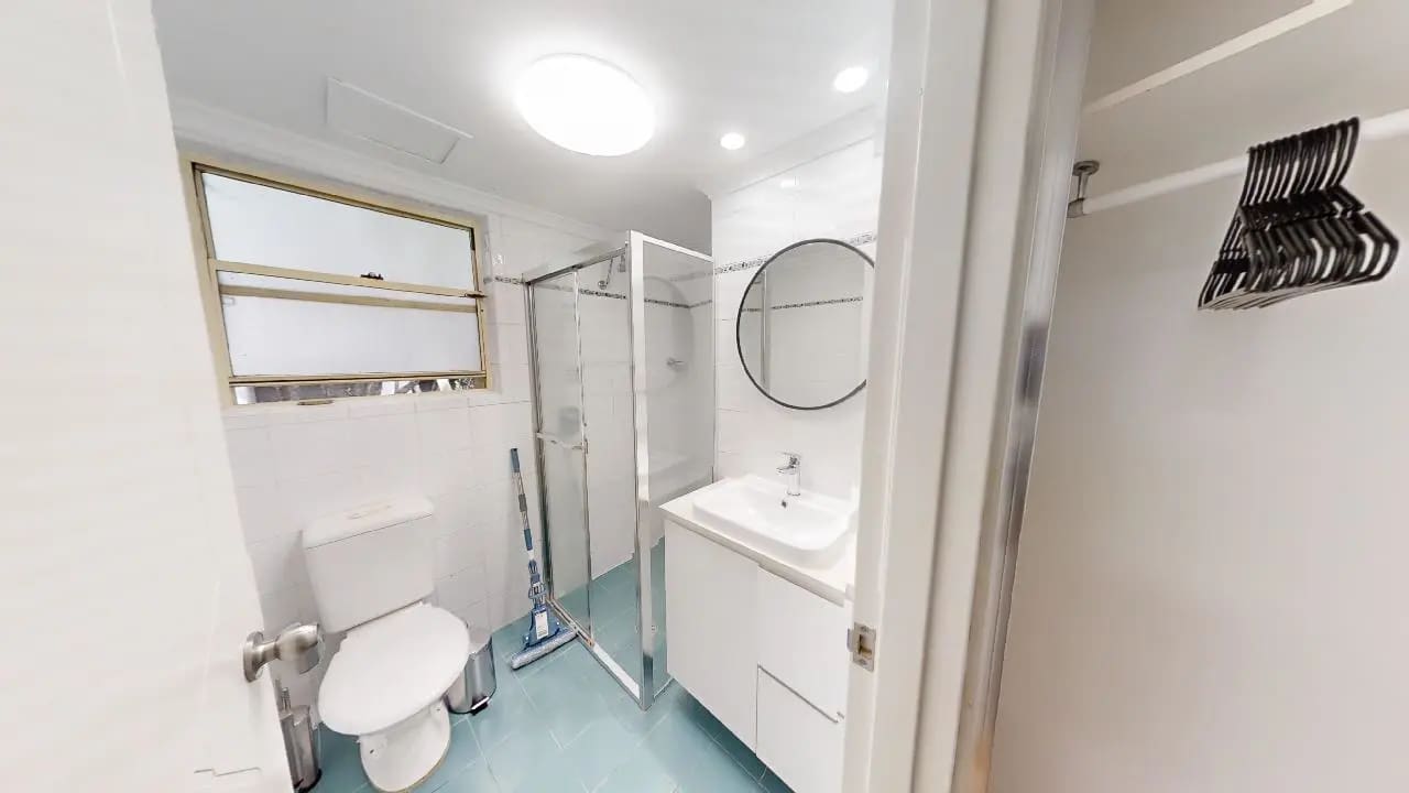 Furnished room with own bathroom