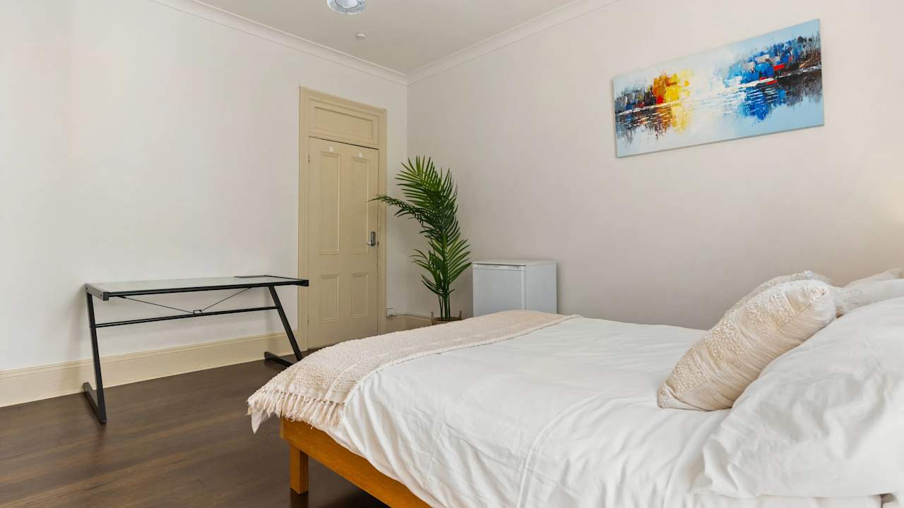 Furnished room in a share house