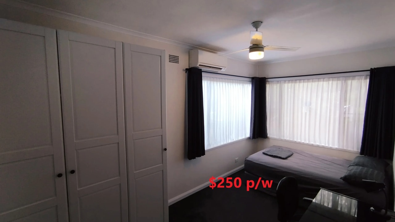 Furnished room in a share house