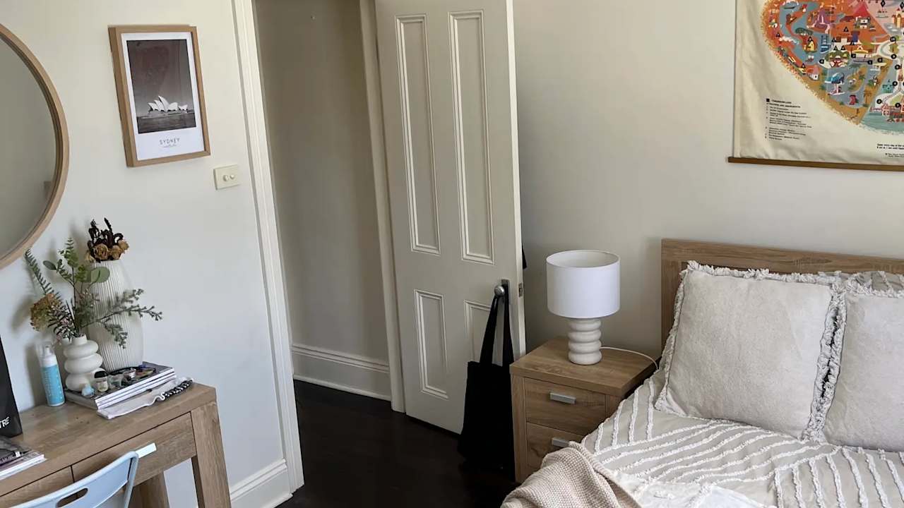 Unfurnished room in a share house