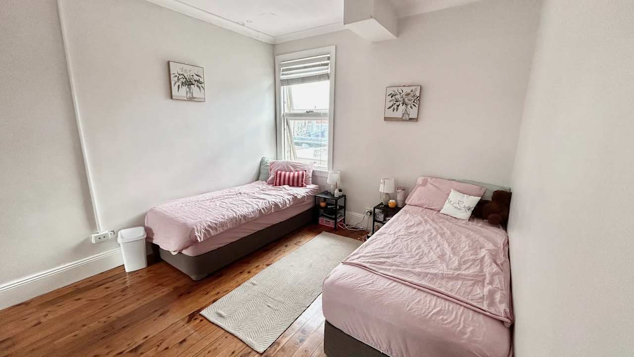 Furnished room in a share house