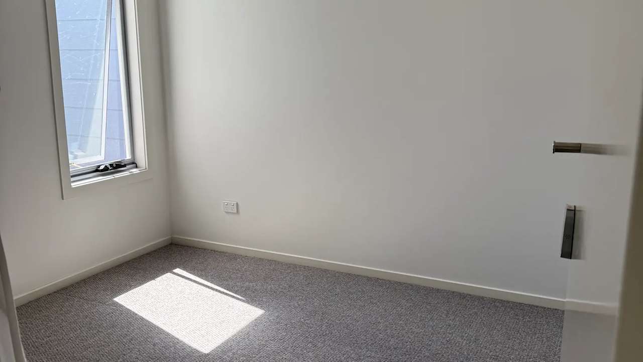 Unfurnished room in a share house