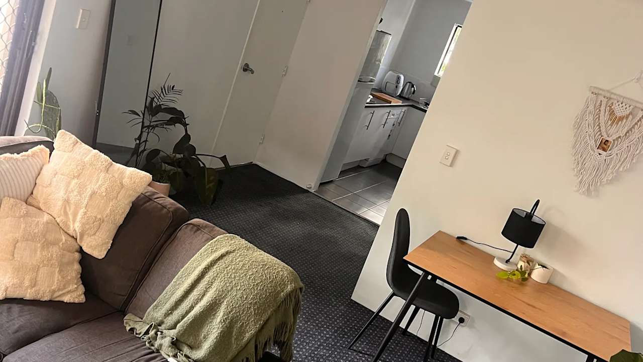 Whole property with 2 rooms for rent