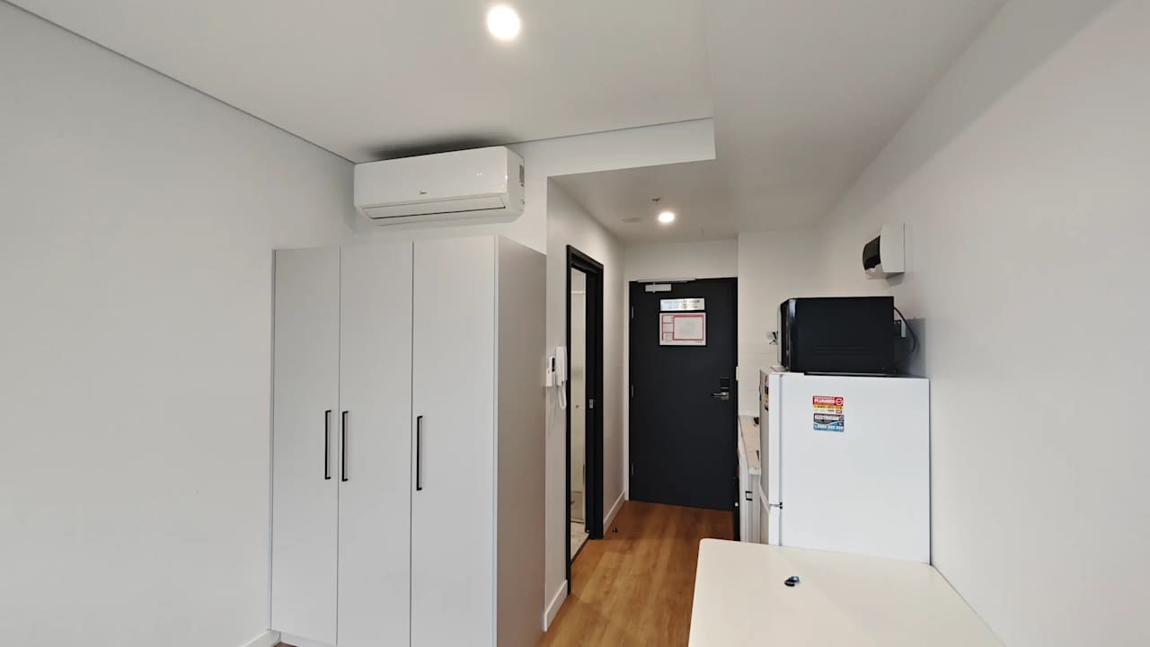 Furnished room studio flat for rent