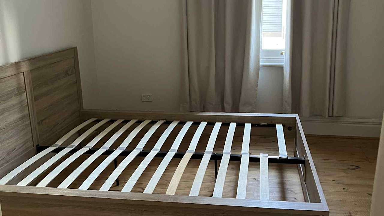 Room in a share house