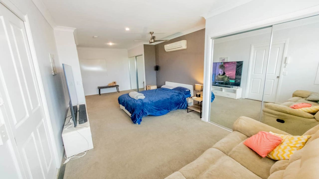 Furnished room with ensuite in a share house