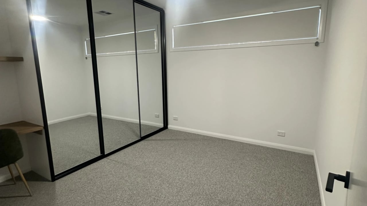 Unfurnished room in a share house