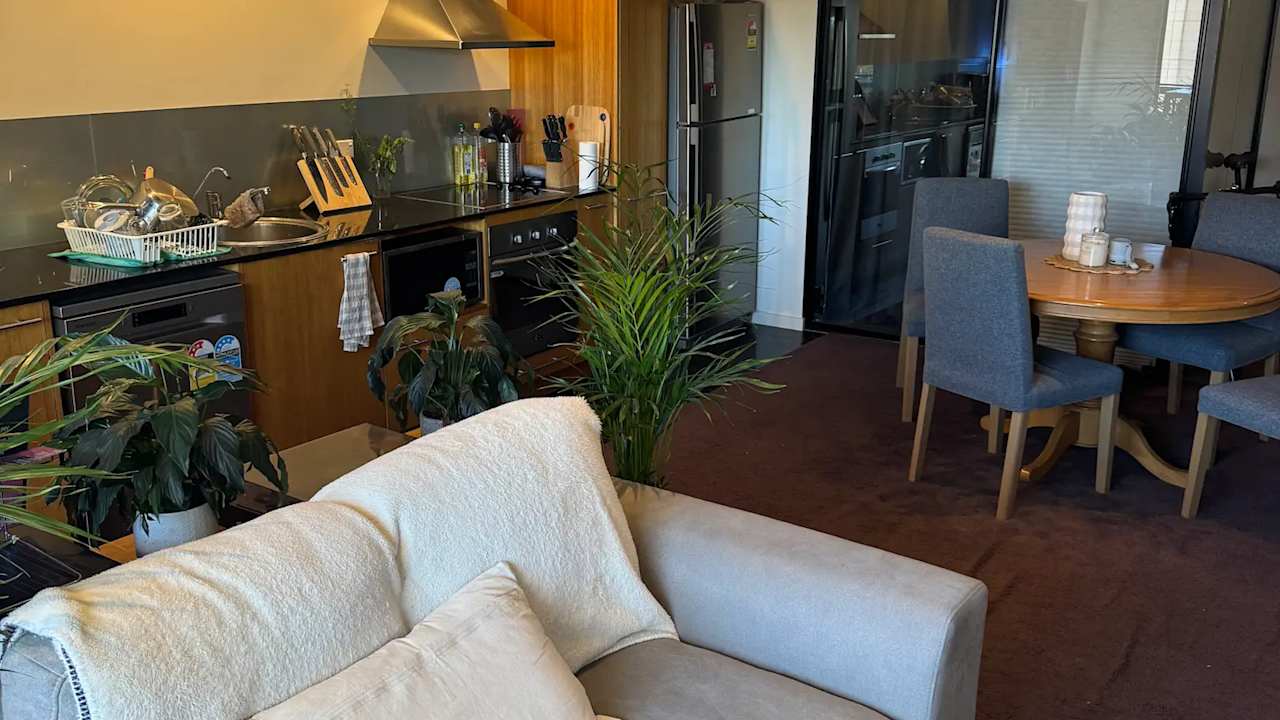 Furnished room in a flatshare