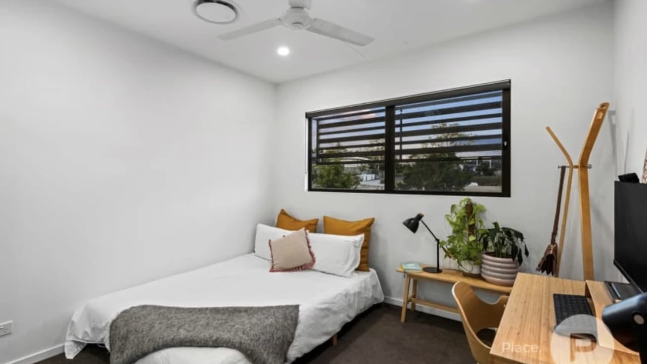 Unfurnished room in a share house
