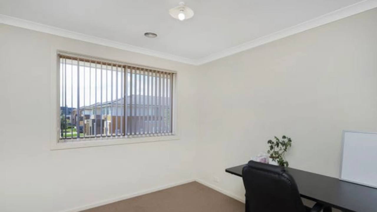 Unfurnished room with own bathroom
