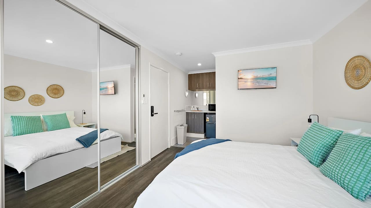 Furnished room with ensuite in a share house