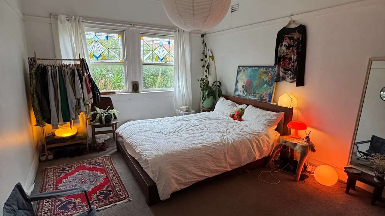 Furnished room in a flatshare