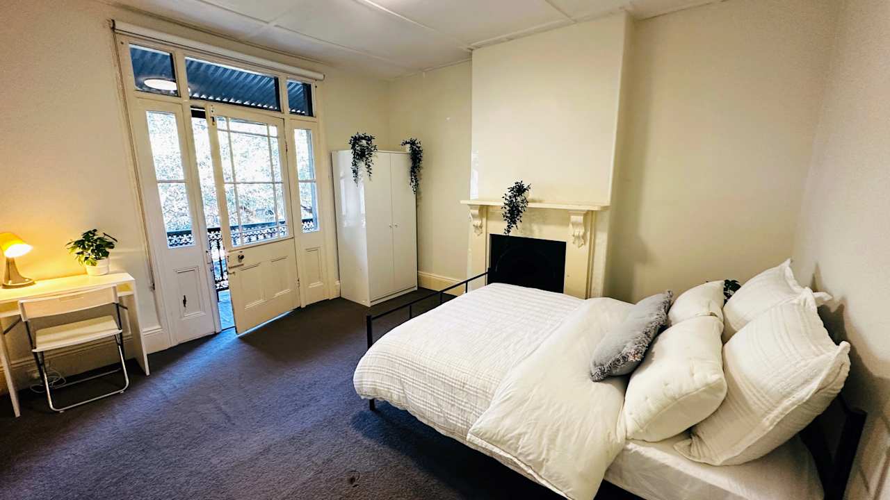 Furnished room in a share house
