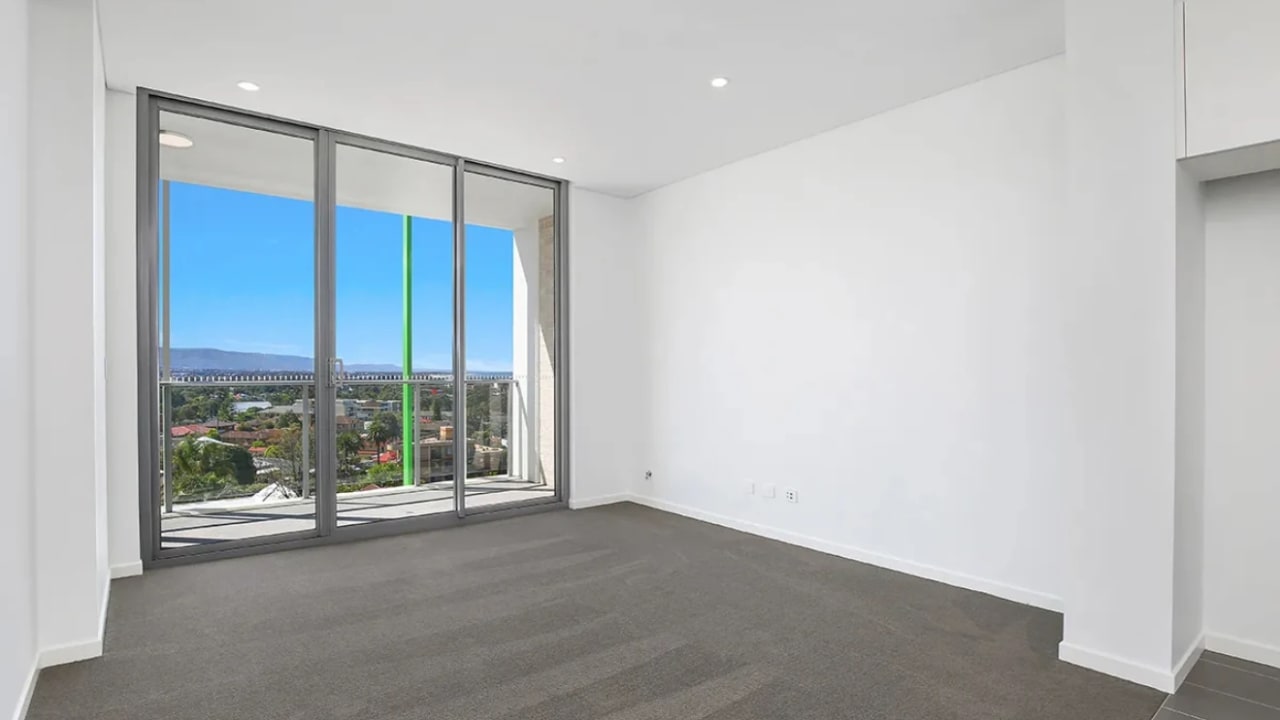 Unfurnished room in a flatshare