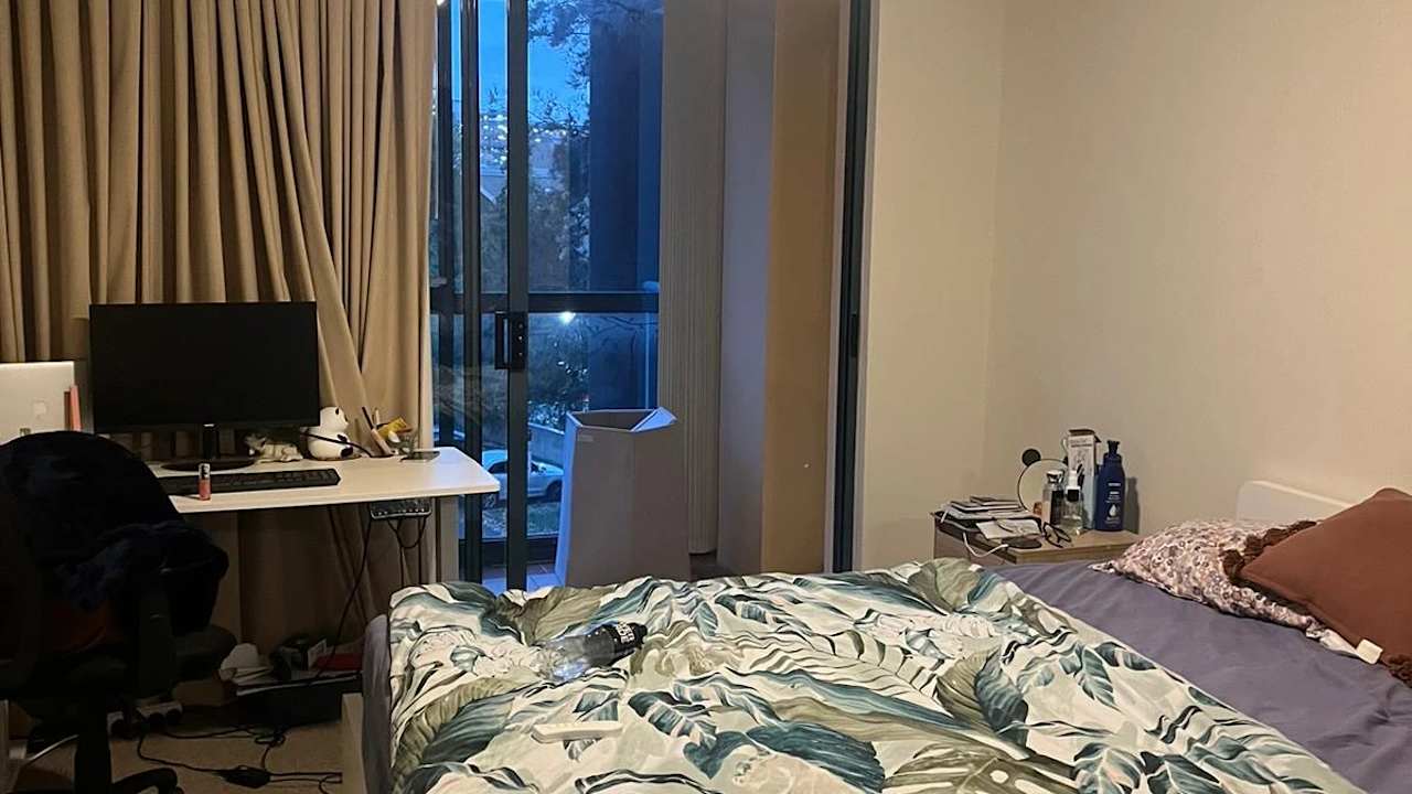 Furnished room with own bathroom