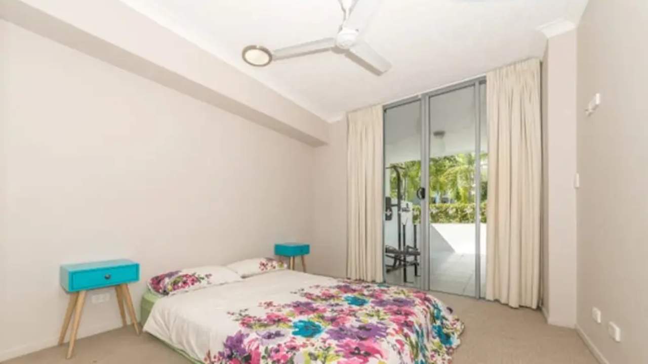 Unfurnished room with own bathroom