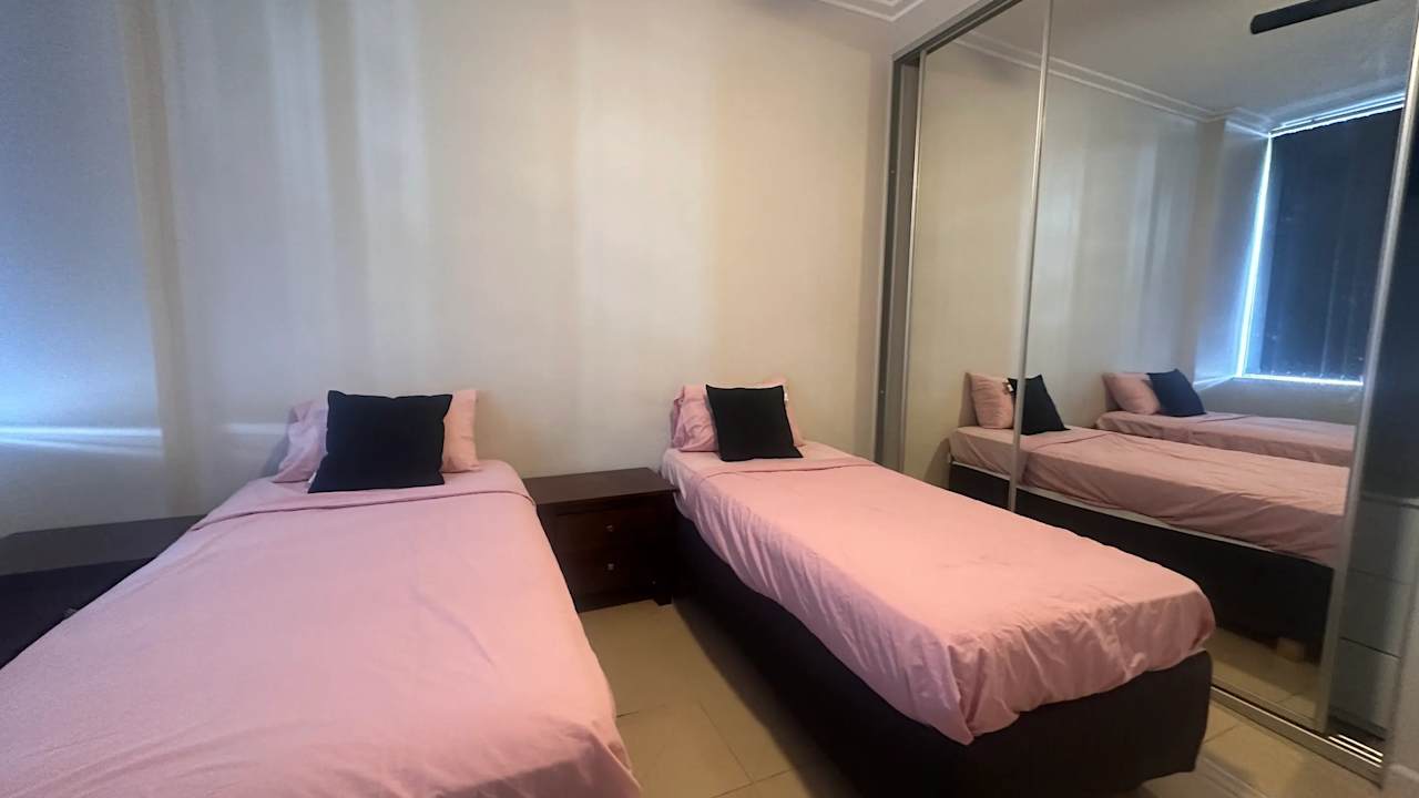 Furnished room in a flatshare